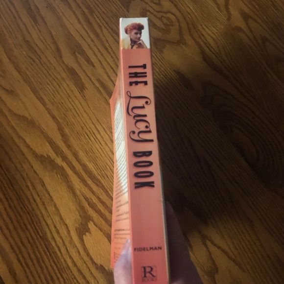 6/$20 The Lucy Book A Complete Guide to her 5 Decades on Television - Picture 7 of 7